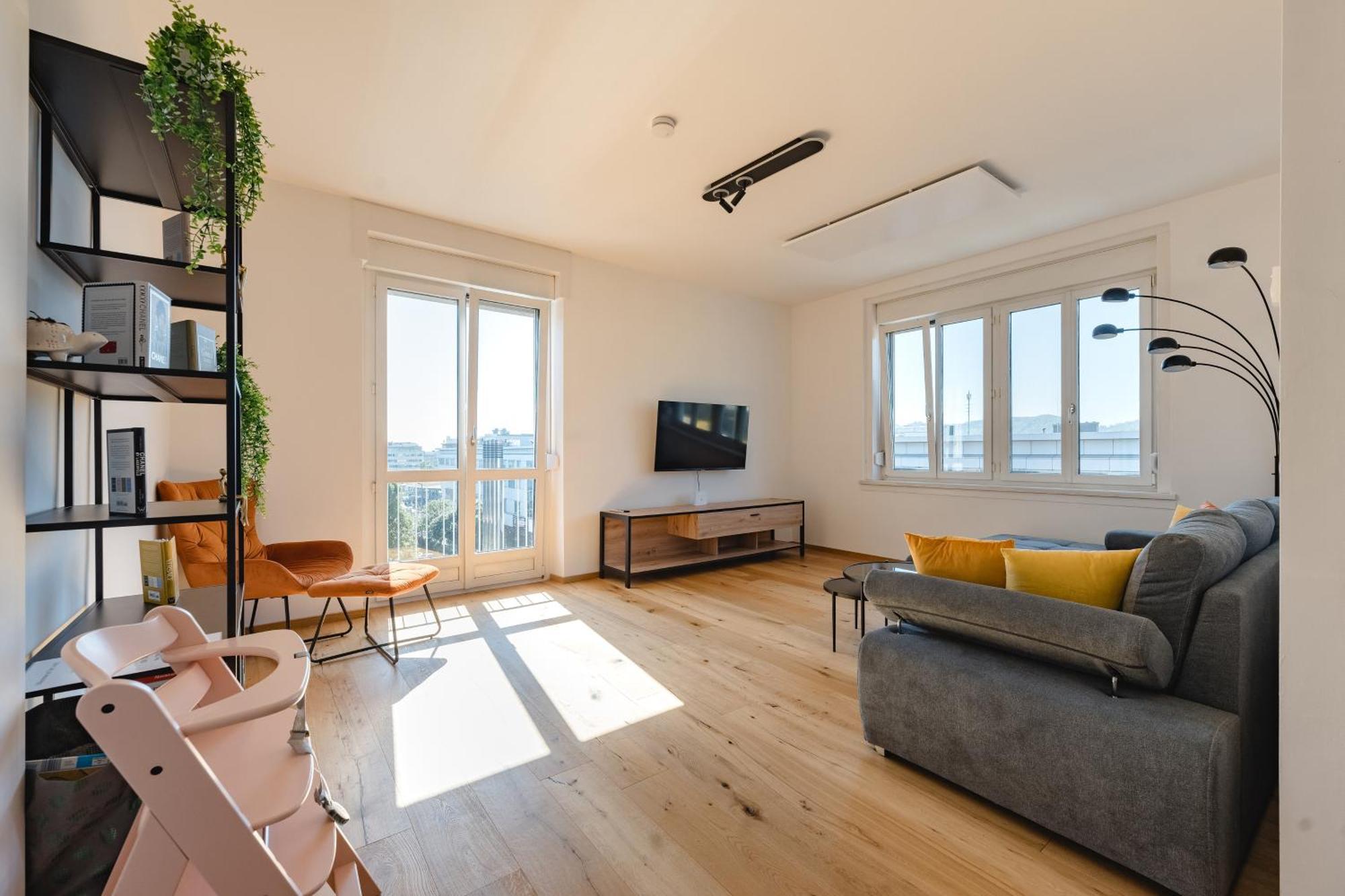 Tamliving Center Luxury 4 Rooms Smart Tv Kitchen Great View Graz Buitenkant foto